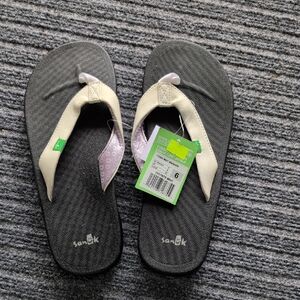 Sanuk Gray and Cream Flip-Flops